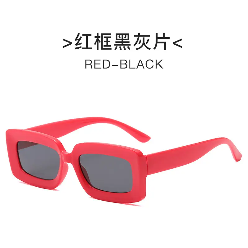 Green Retro Square Sunglasses for Women - Image 4
