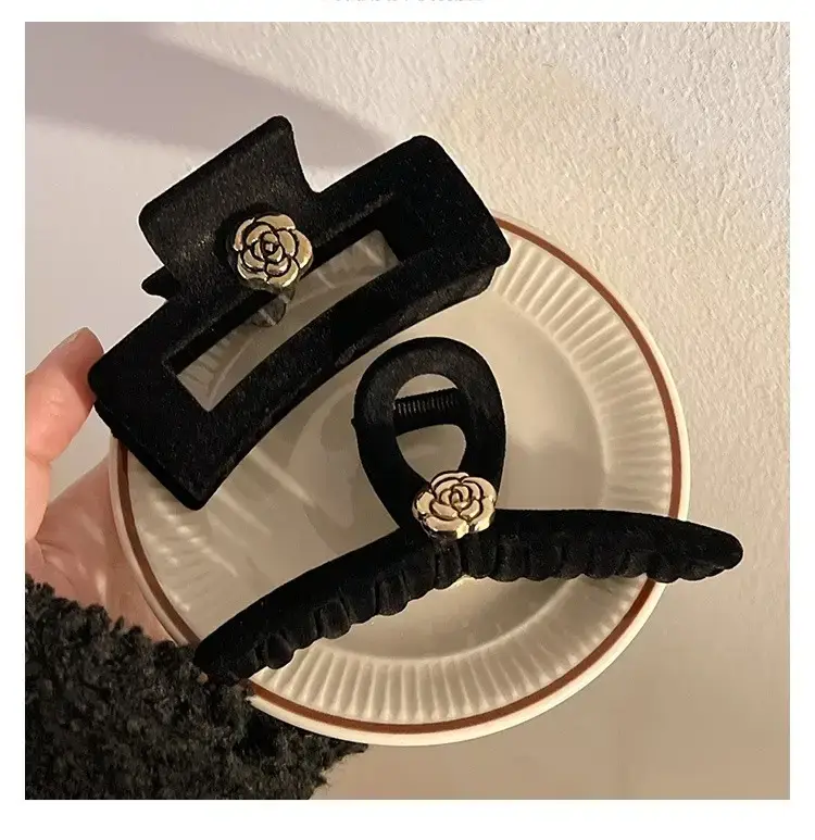 Black Velvet Camellia Hair Clip for Women Winter — feature 6