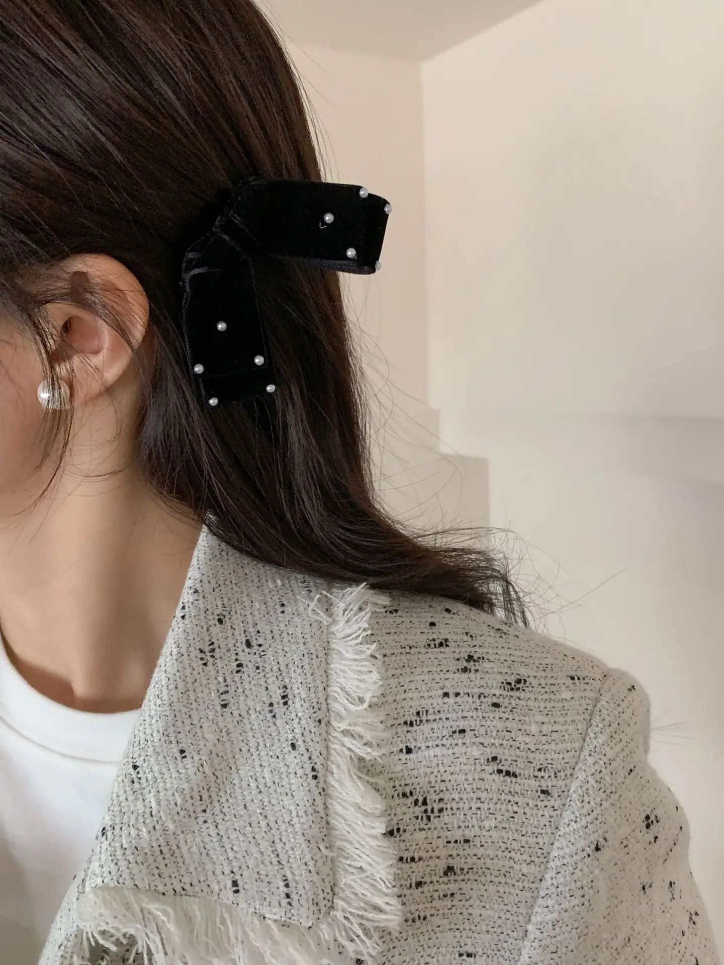 Black Velvet Bow Hairpin Clip for Bangs and Buns — feature 9