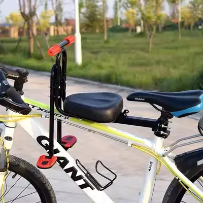 Black + armrest pedal