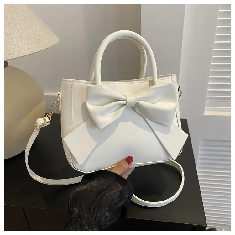 Women's White Bow Shoulder Bag 2024 — feature 17