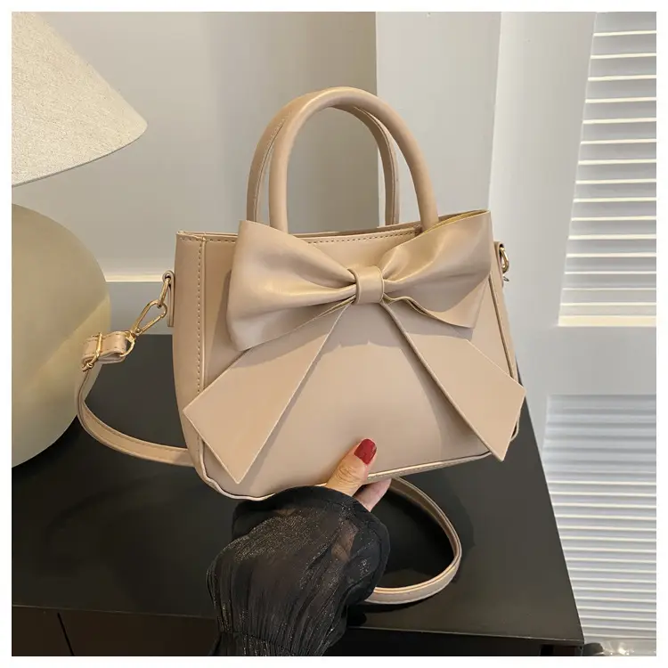 Women's White Bow Shoulder Bag 2024 — feature 19