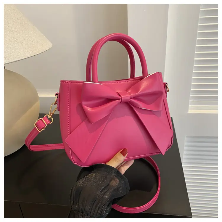 Women's White Bow Shoulder Bag 2024 — feature 20