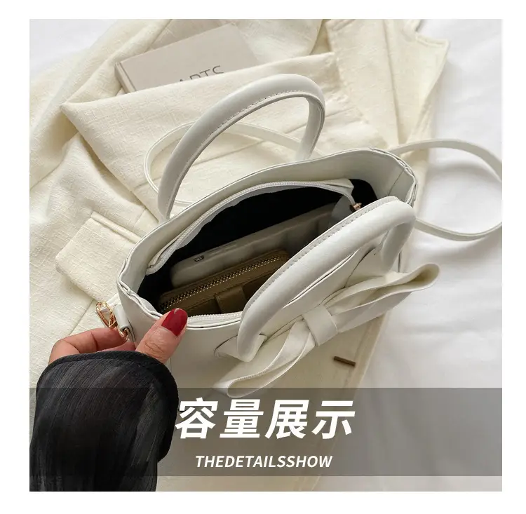 Women's White Bow Shoulder Bag 2024 — feature 6