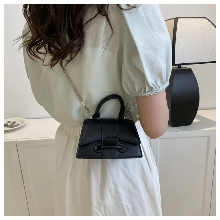 Pink Chain Shoulder Messenger Bag for Women — feature 18