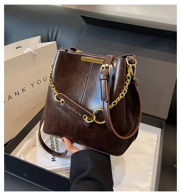 Women's Brown Crossbody Bag with Gold Chain & Leather Strap — feature 10