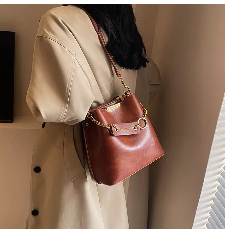 Women's Brown Crossbody Bag with Gold Chain & Leather Strap — feature 26