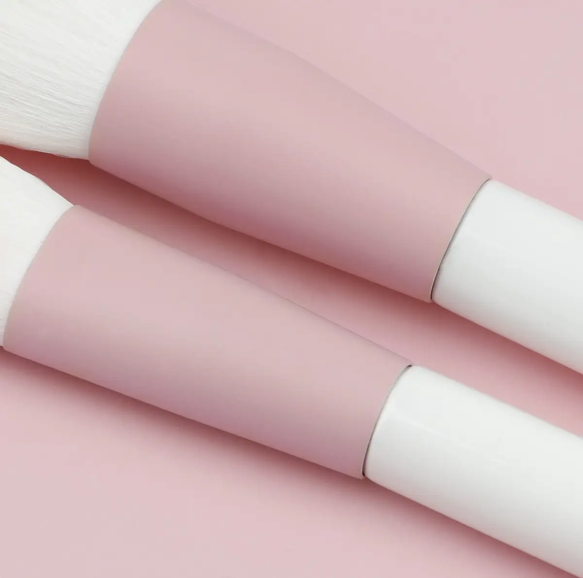 12-piece clear sky makeup brushes set for beginners — feature 7