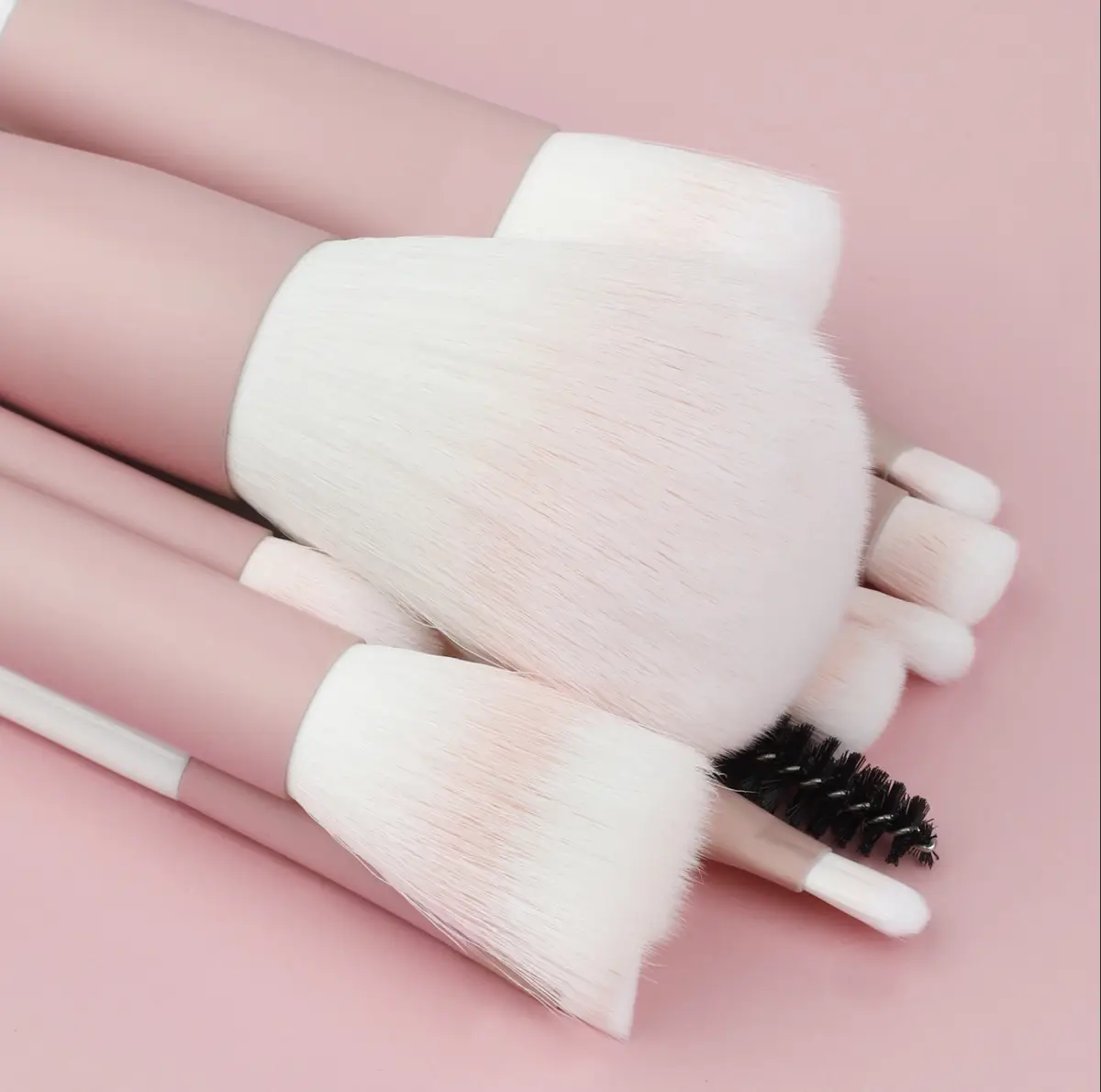 12-piece clear sky makeup brushes set for beginners — feature 8