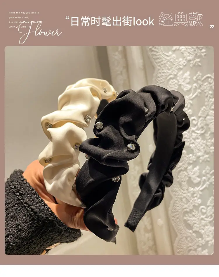 Black Diamond Hair Clip with Diamond Design — feature 1
