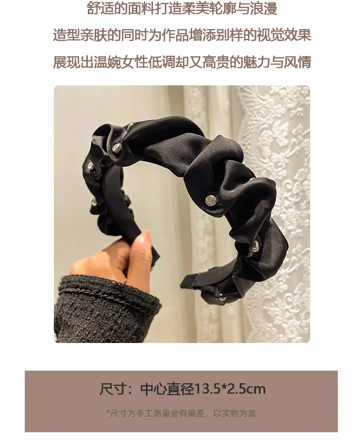 Black Diamond Hair Clip with Diamond Design — feature 2
