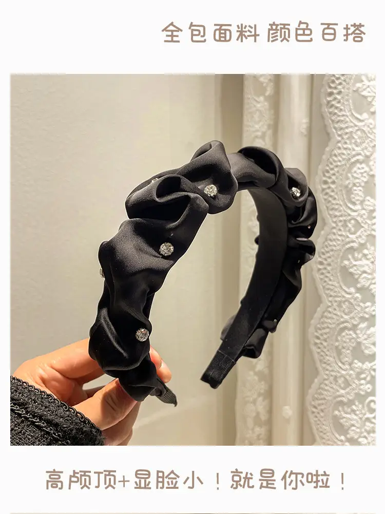 Black Diamond Hair Clip with Diamond Design — feature 4