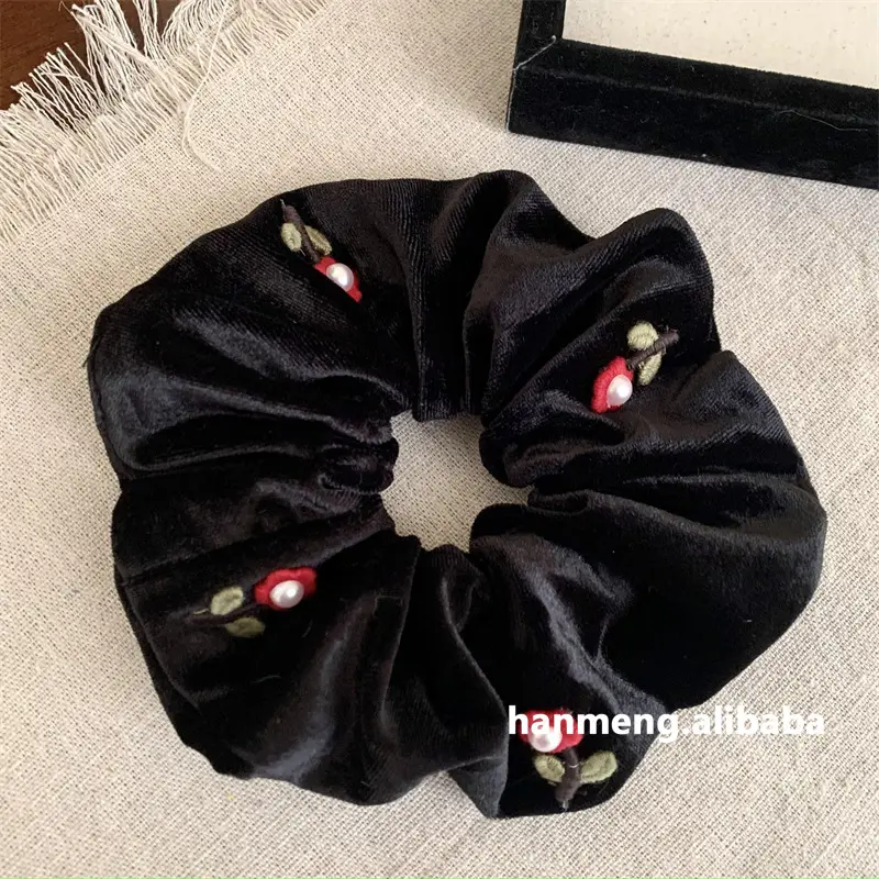 Black Velvet Pearl Hairpins for Women — feature 4