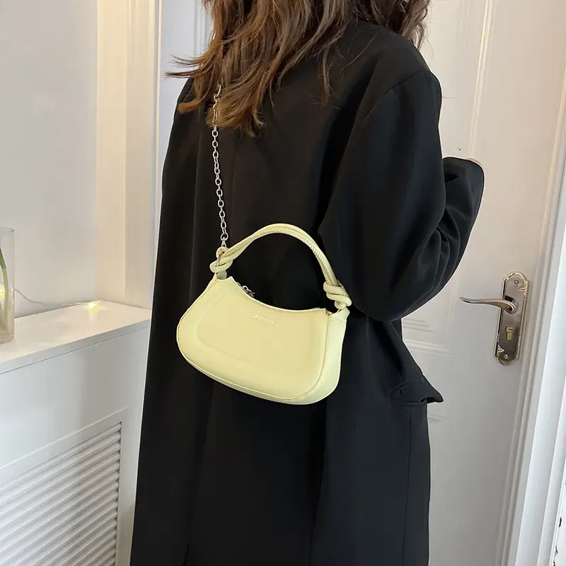 Foreign Trade Retro Chain Bag Cross Border Printed Letter Handbag — feature 12