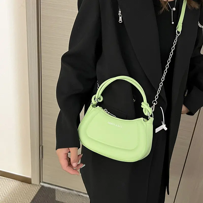 Foreign Trade Retro Chain Bag Cross Border Printed Letter Handbag — feature 16