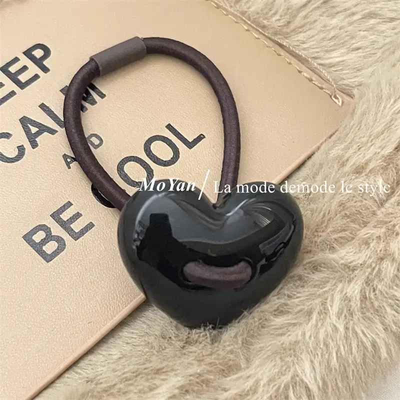 Black Heart-Shaped Korean Hair Band 2023 New Arrival — feature 4