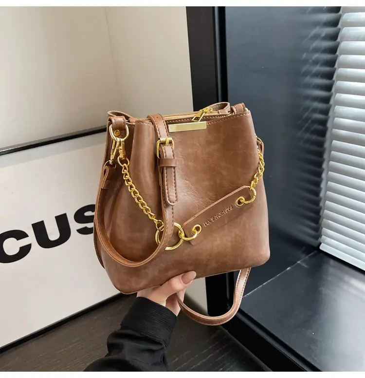 Women's 2023 Messenger Bag with Chain Strap — feature 29