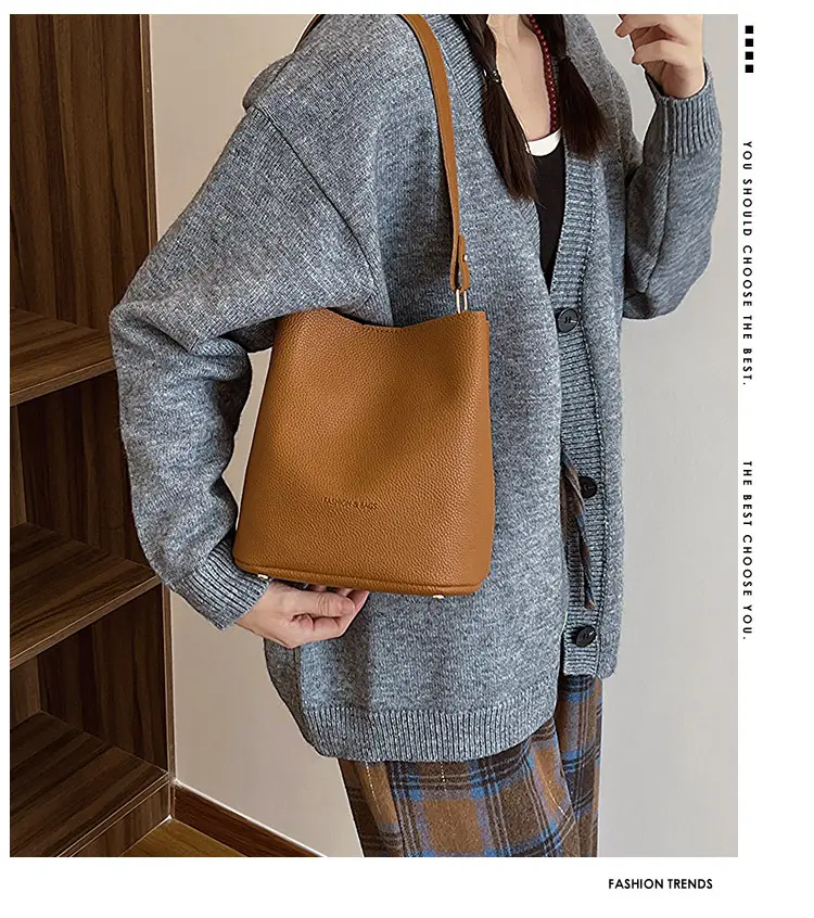 Retro Black Leather Underarm Bag 2023 — feature 1