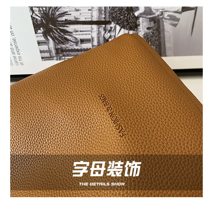 Retro Black Leather Underarm Bag 2023 — feature 4
