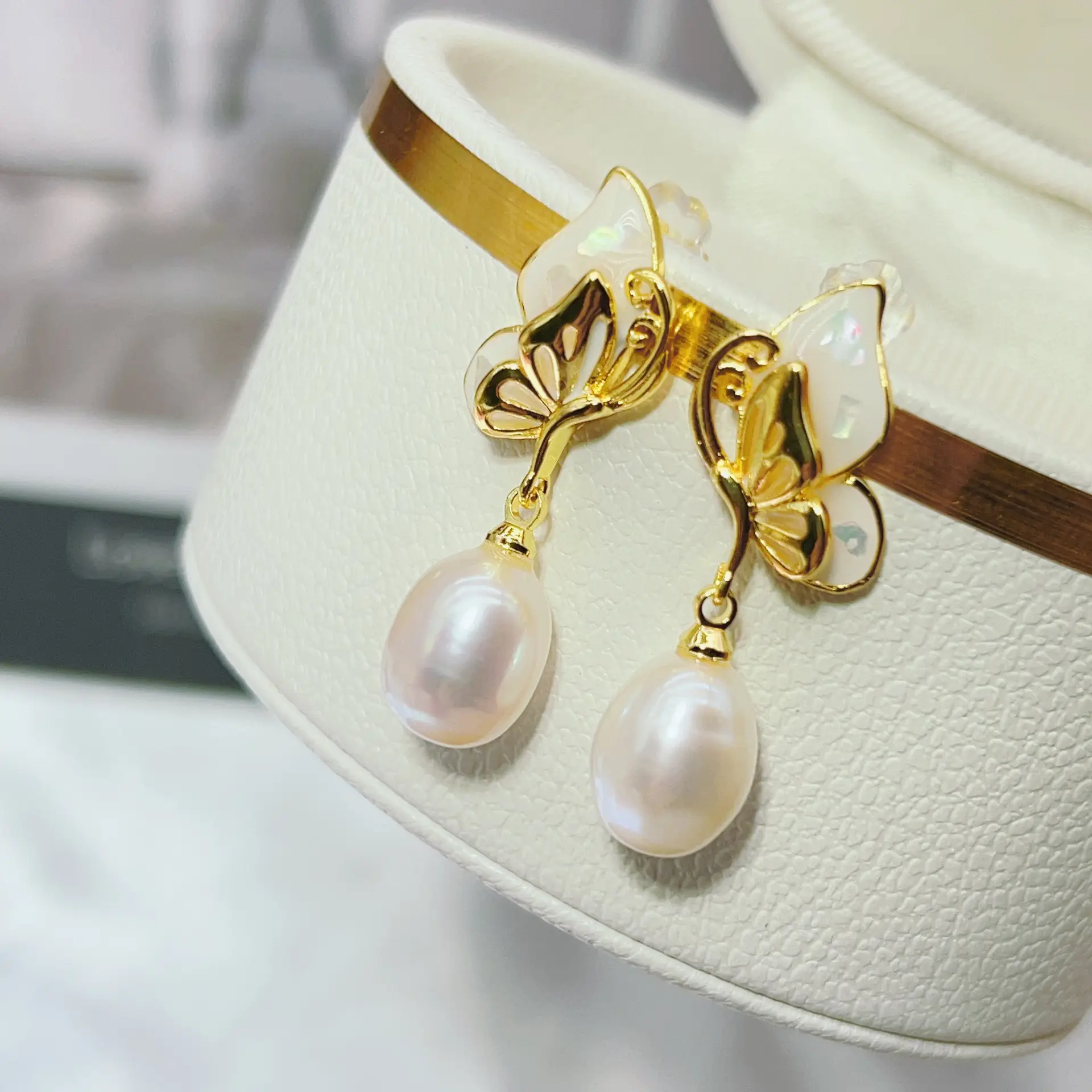 18K Gold Plated Pearl Butterfly Earrings for Women — feature 3
