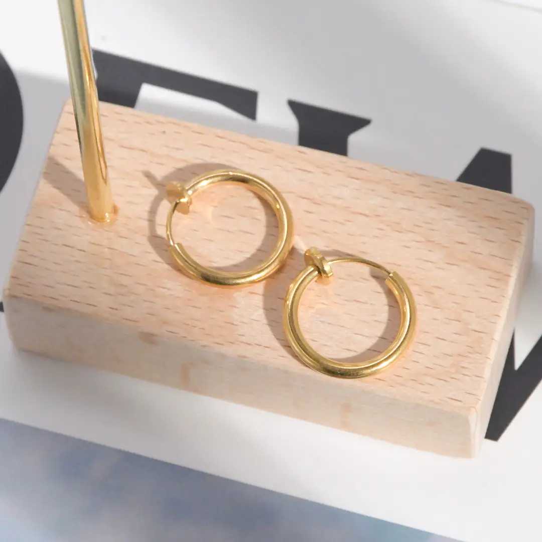 Korean Style Men's Stainless Steel Hoop Simple Earrings Without Pierced Ears, Personalized and Versatile, Fashionable Spring Ear Clip and Ear Wire Hoop