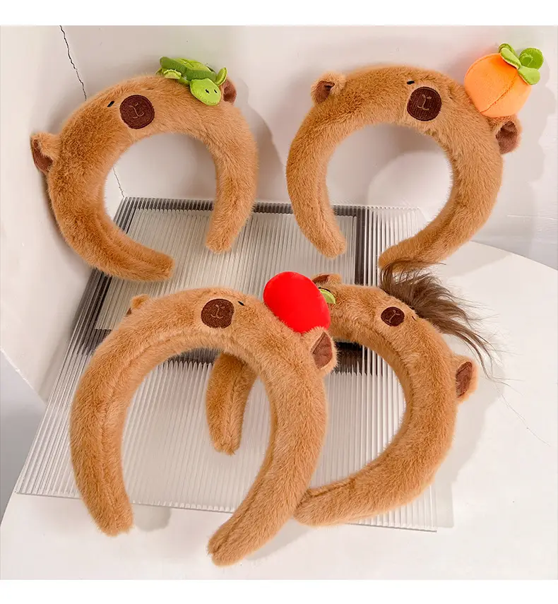 Plush Headband with Yellow Flower Capybara Hairpin — feature 3