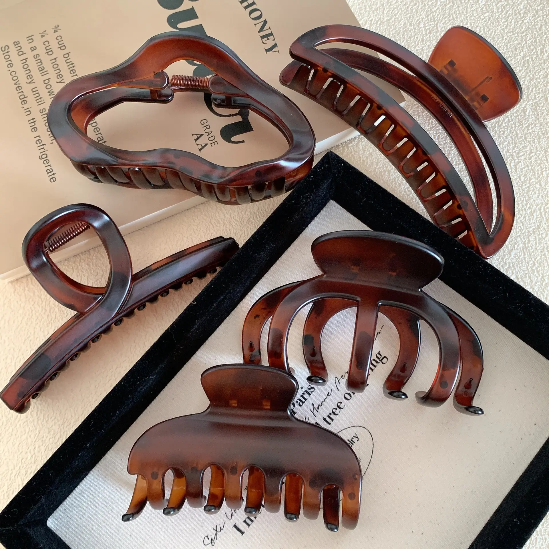 Leopard Print Frosted Clip Hairpin for Women - Image 6