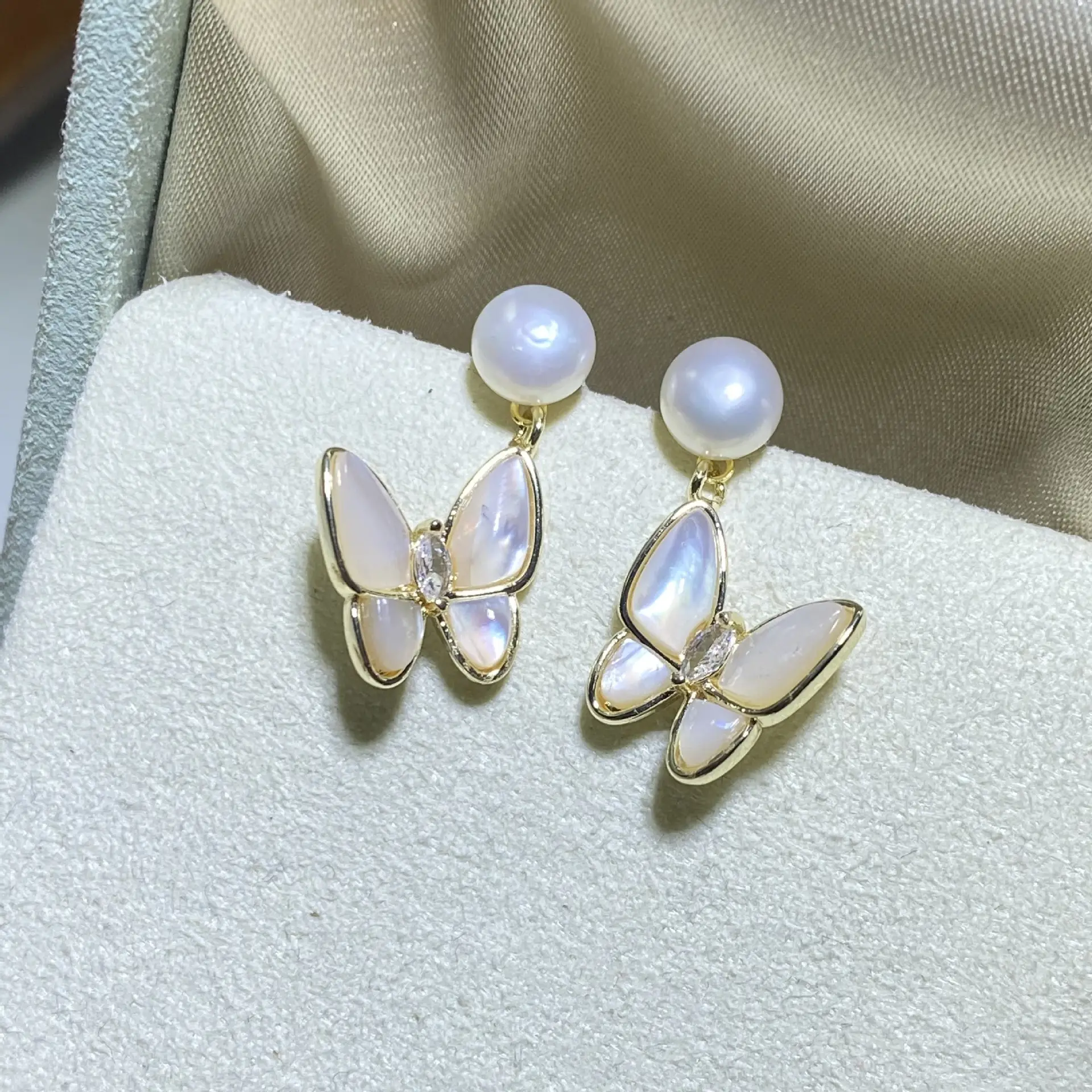 S925 Silver Butterfly Pearl Earrings for Women - Image 5