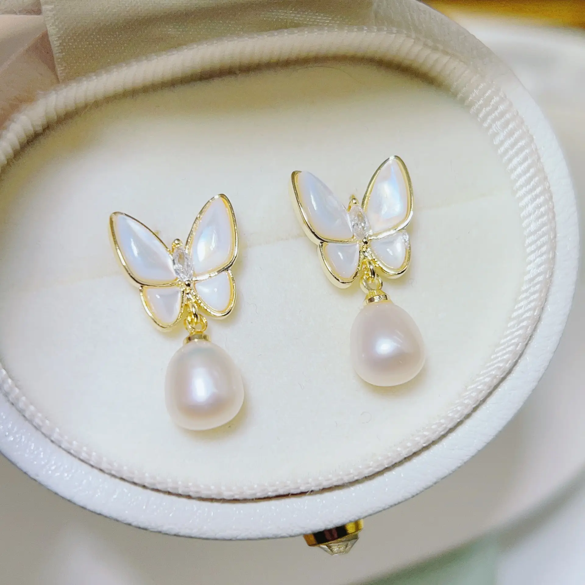 S925 Silver Butterfly Pearl Earrings for Women — feature 17