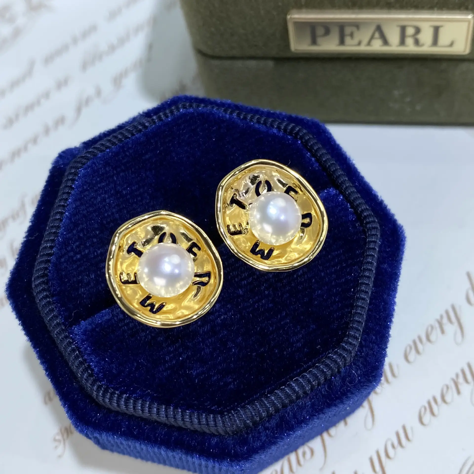 Women's Natural Freshwater Pearl Earrings Gold Plated