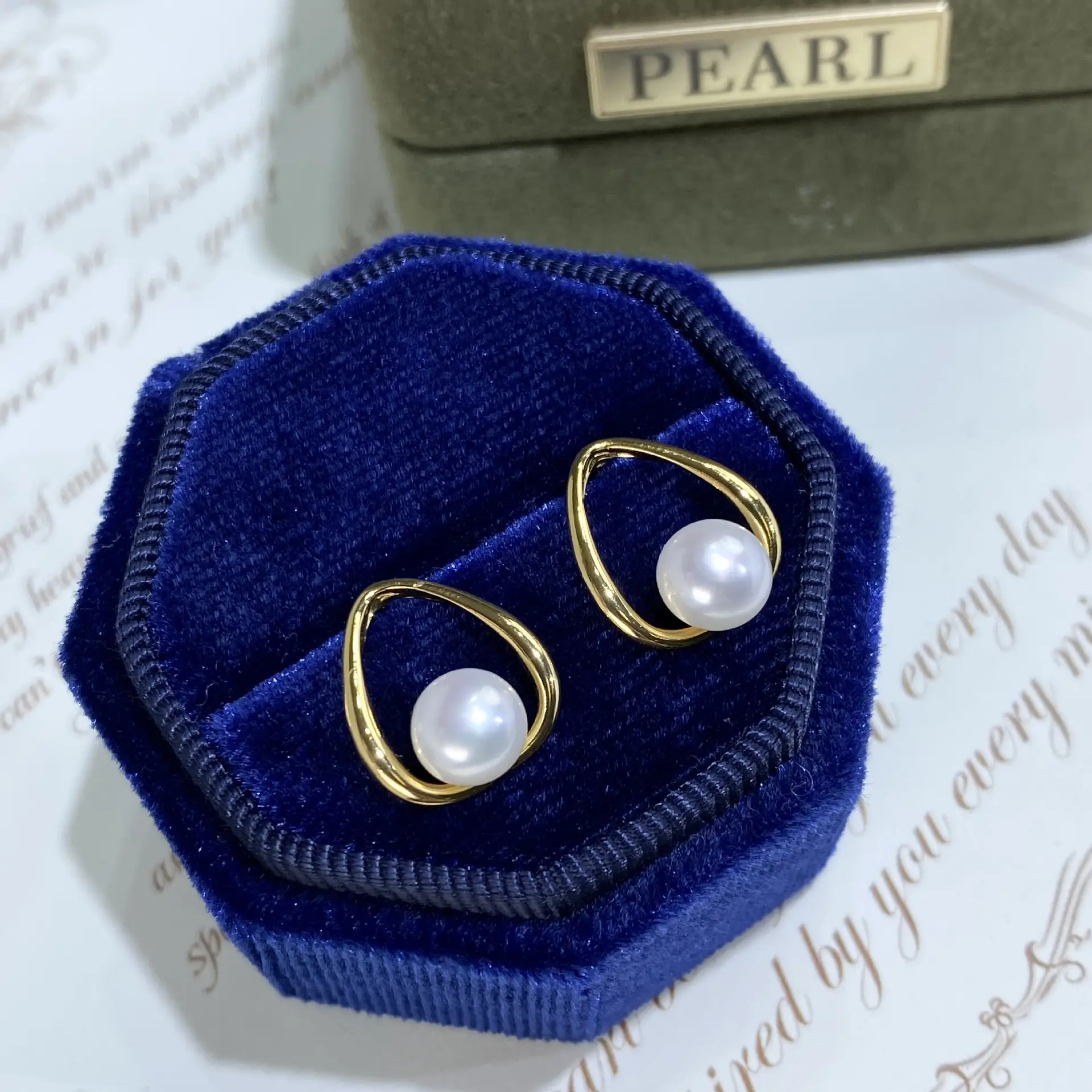 Women's Natural Freshwater Pearl Earrings Gold Plated — feature 8