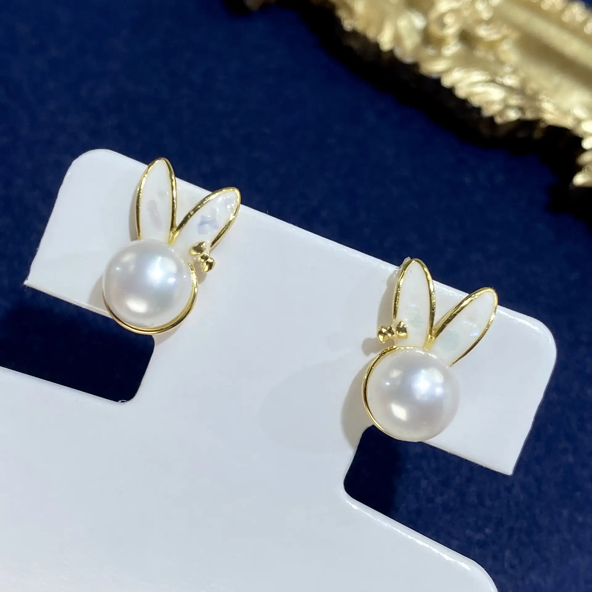 Women's Natural Freshwater Pearl Earrings Gold Plated