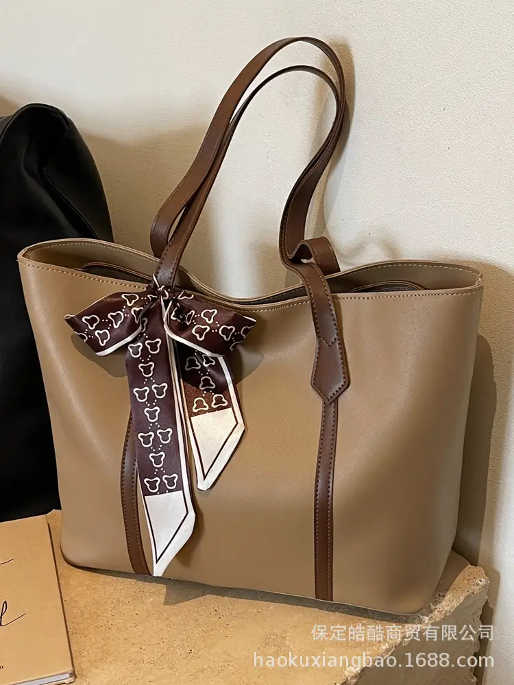 Winter Textured Brown Shoulder Bag for Women Large Capacity - Image 3