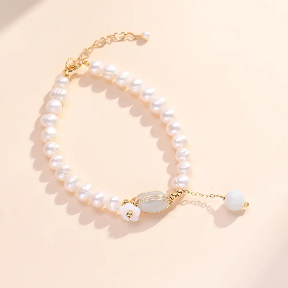 Natural Pearl Bracelet with Transport Jade Design