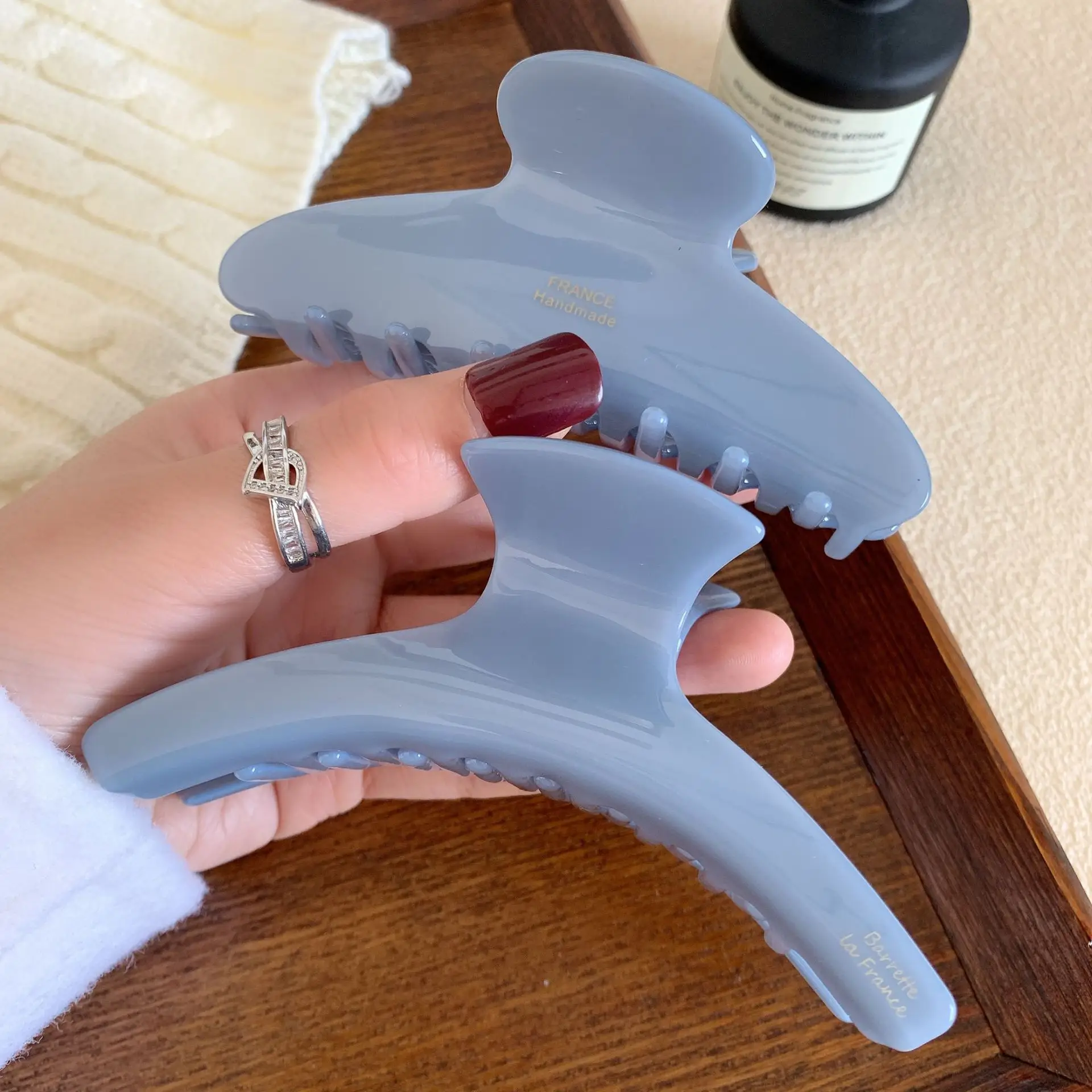 Korean Acetic Acid Hair Clip Blue Large Shark Style — feature 19