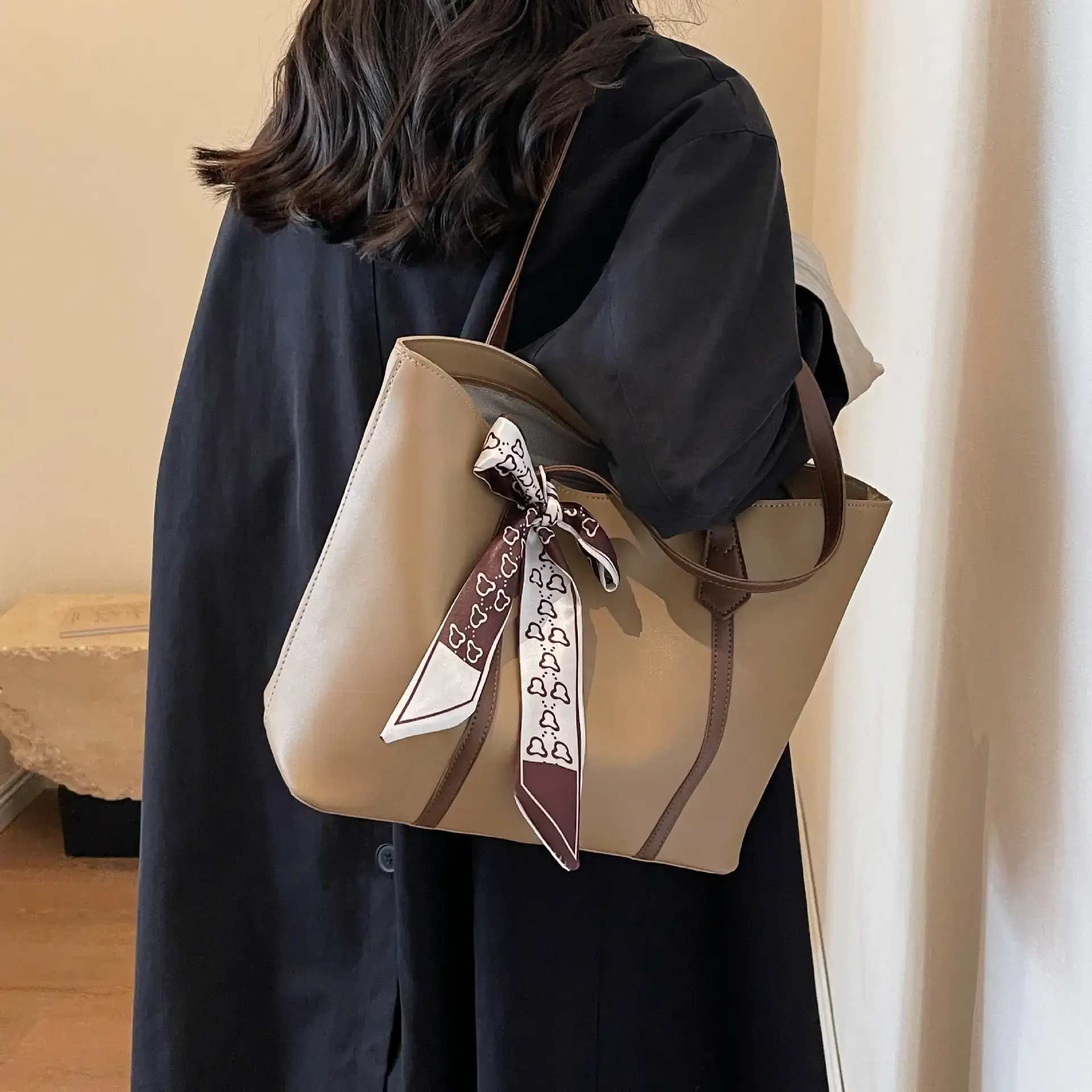 Brown Leather Women's Tote Bag with Bow 2023 - Image 7
