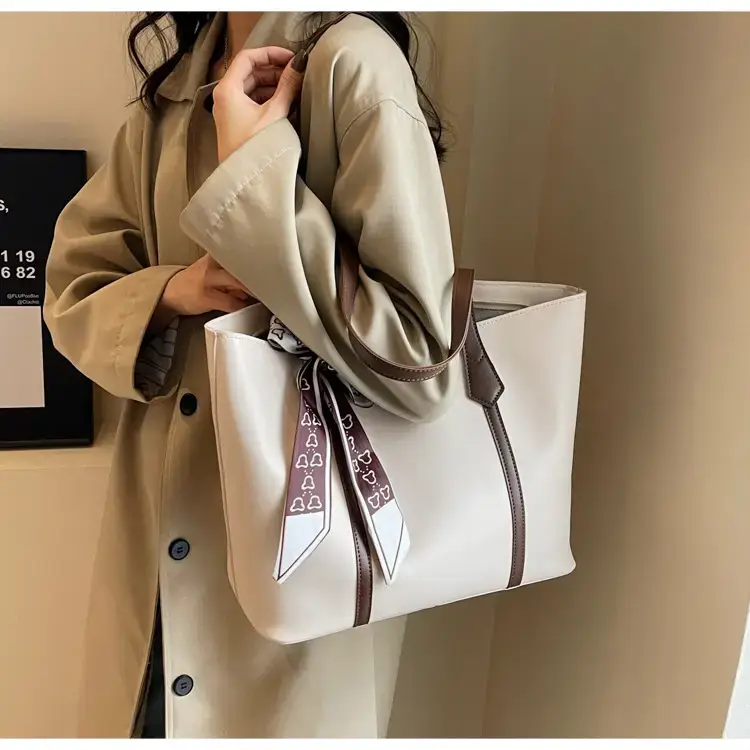 Brown Leather Women's Tote Bag with Bow 2023 — feature 40