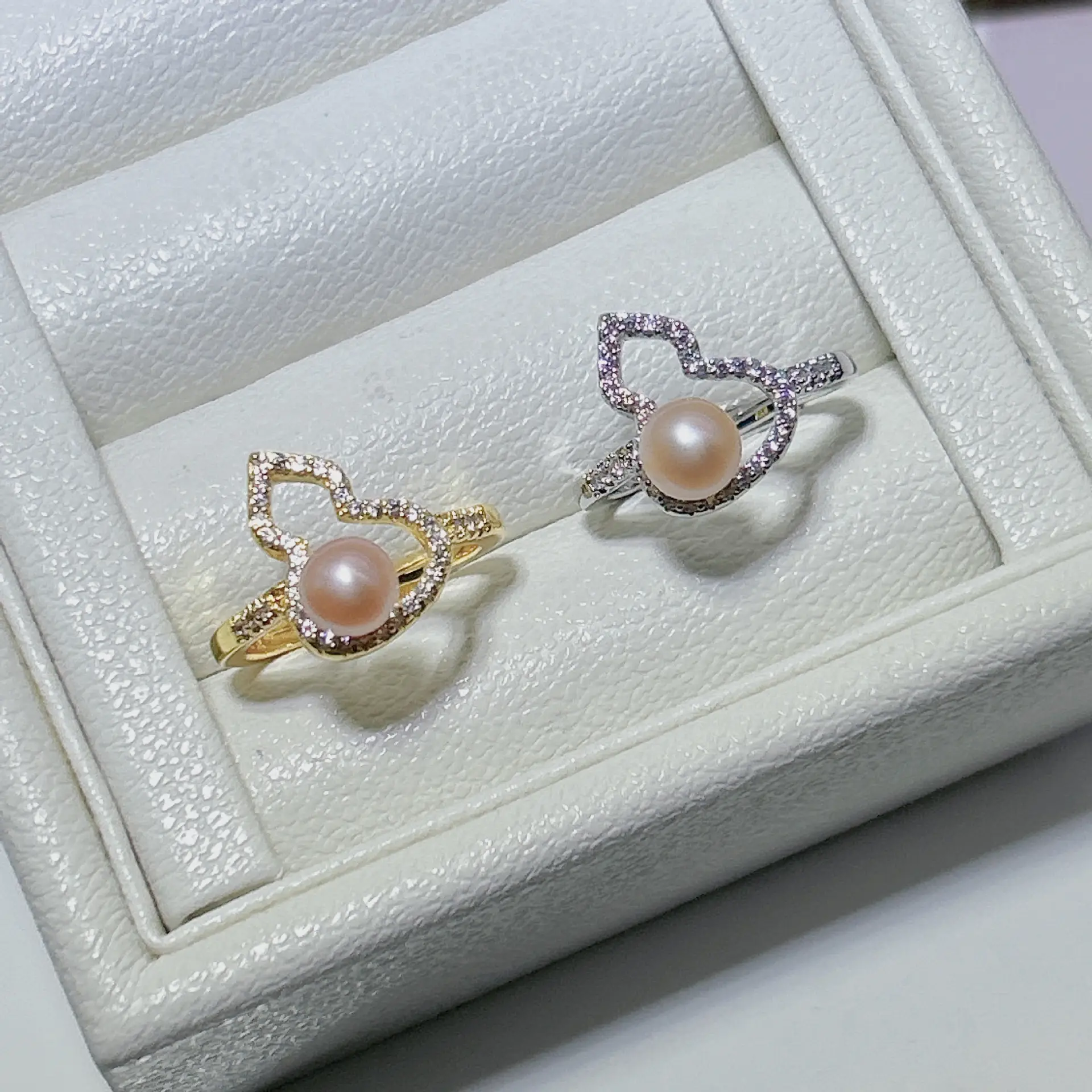 S925 Gold Plated Pearl Earrings Set with Strong Light - Image 13
