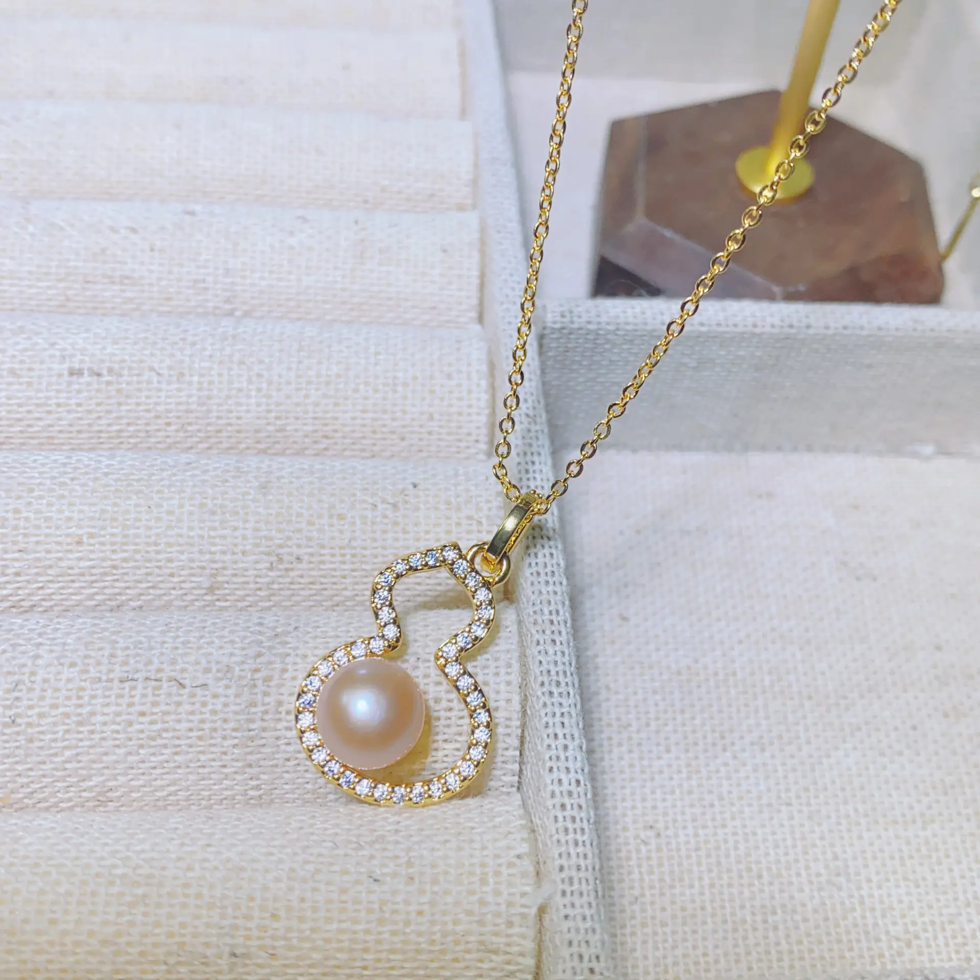 S925 Gold Plated Pearl Earrings Set with Strong Light - Image 8