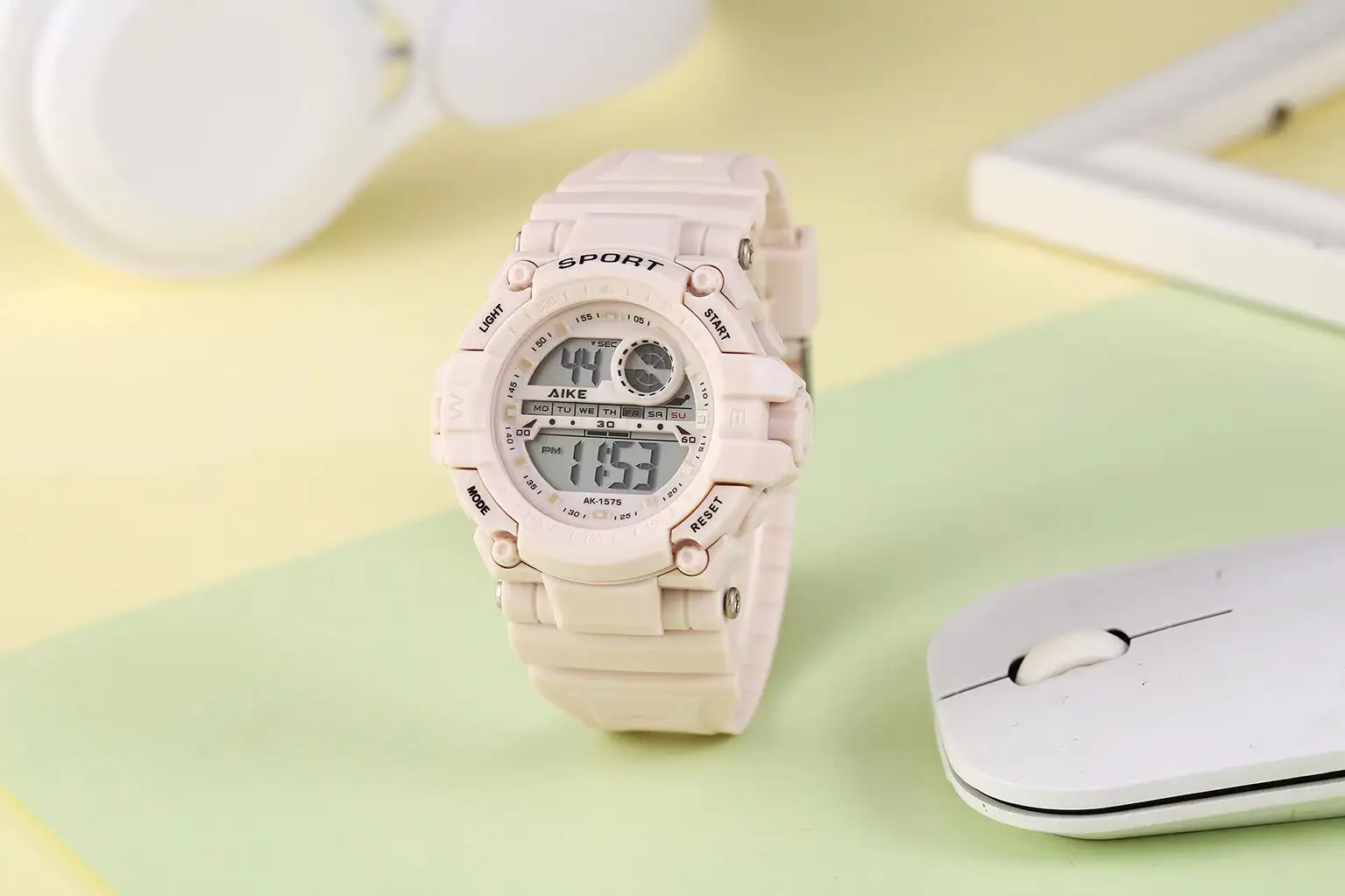 Aike Candy-Colored Digital Watch Waterproof Jelly — feature 7