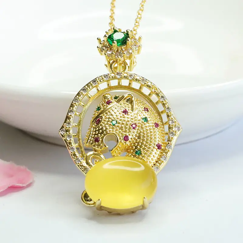 Guan Yu Pendant Necklace Yellow Amber Leopard Head Gold Plated — feature 4