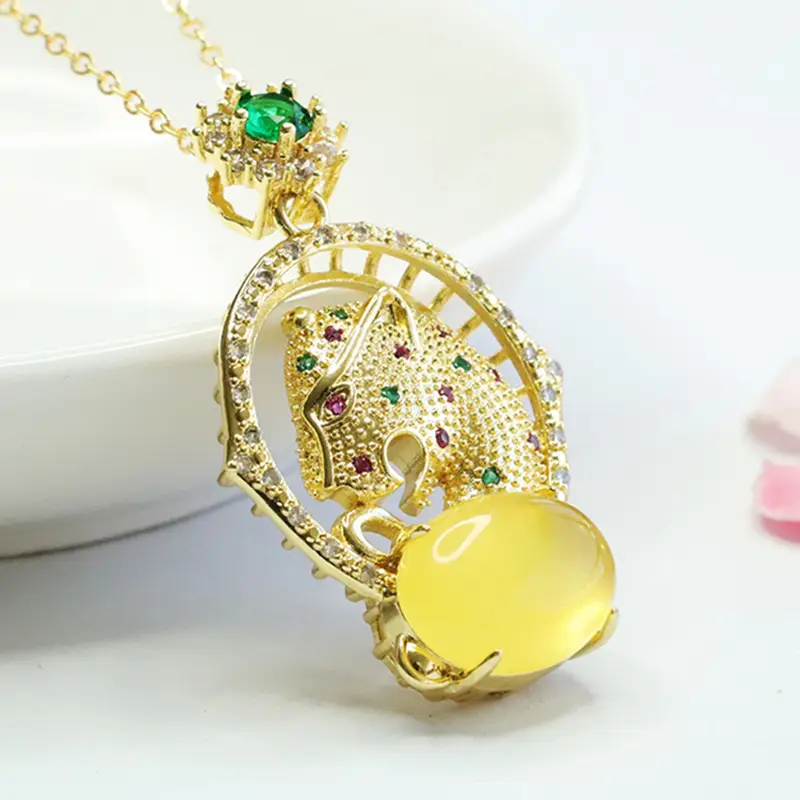 Guan Yu Pendant Necklace Yellow Amber Leopard Head Gold Plated — feature 6