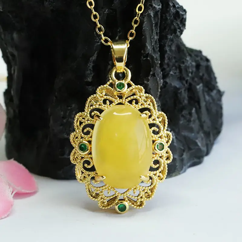 Guan Yu Yellow Honey Amber Pendant Necklace — feature 7