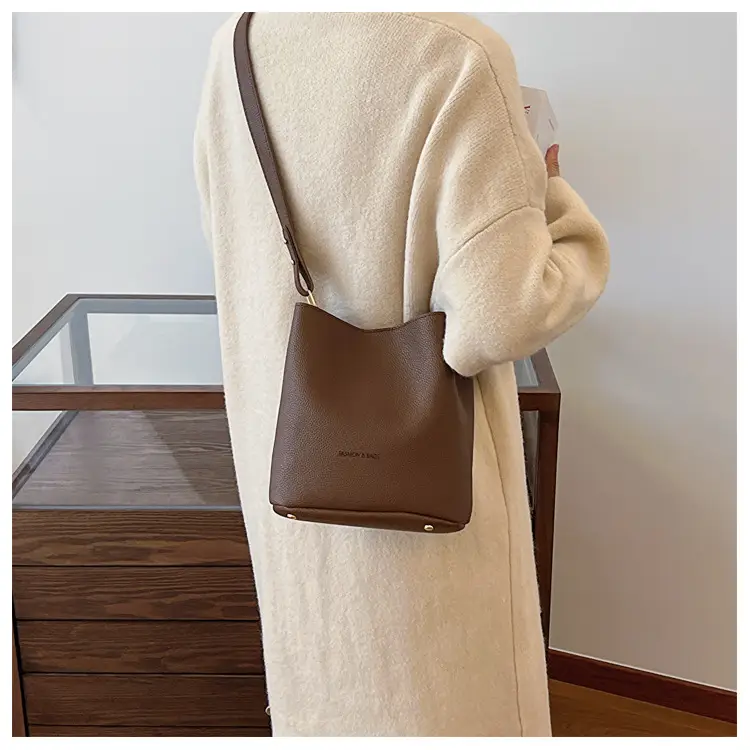 Women Soft Leather Shoulder Bag Brown 2023 Winter New — feature 11