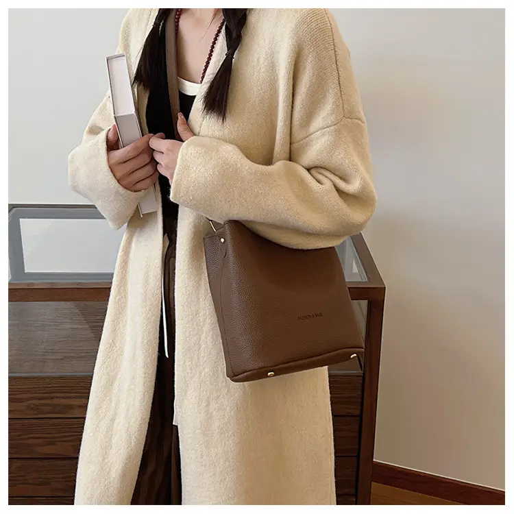 Women Soft Leather Shoulder Bag Brown 2023 Winter New — feature 12