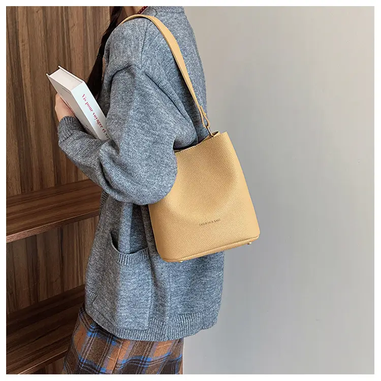 Women Soft Leather Shoulder Bag Brown 2023 Winter New — feature 16