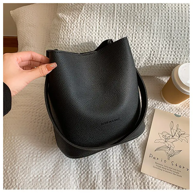 Women Soft Leather Shoulder Bag Brown 2023 Winter New — feature 23