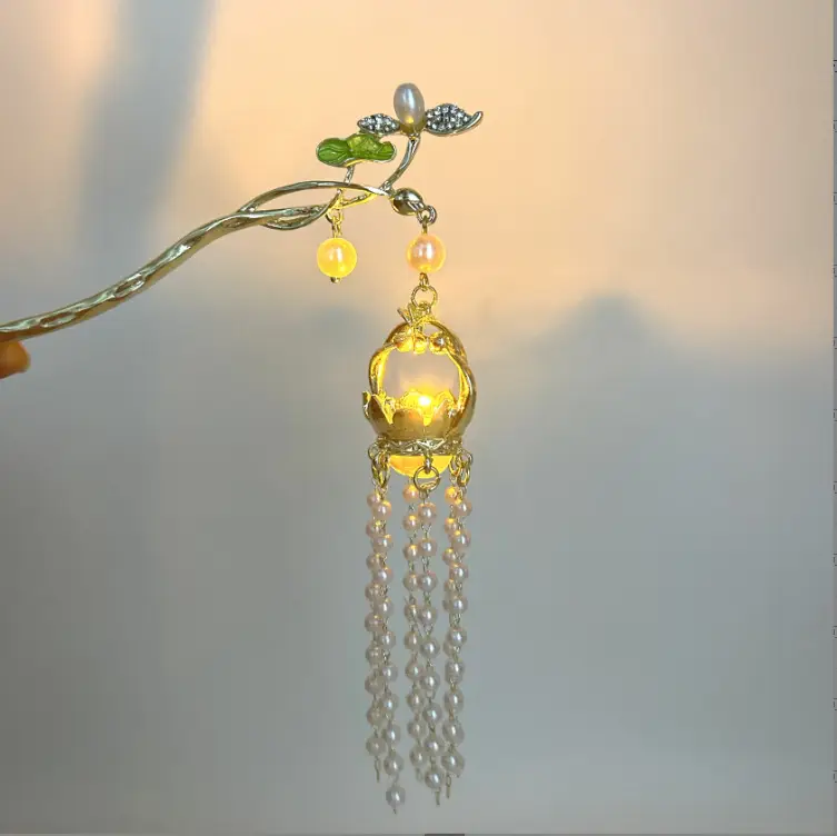 Ginkgo Leaf Hairpin with Glowing Lantern Tassel - Image 45