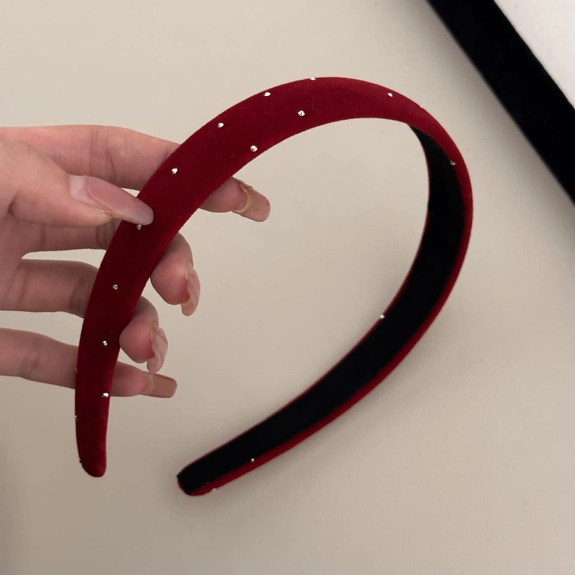 Black Velvet Starry Wide Headband for Women - Image 2