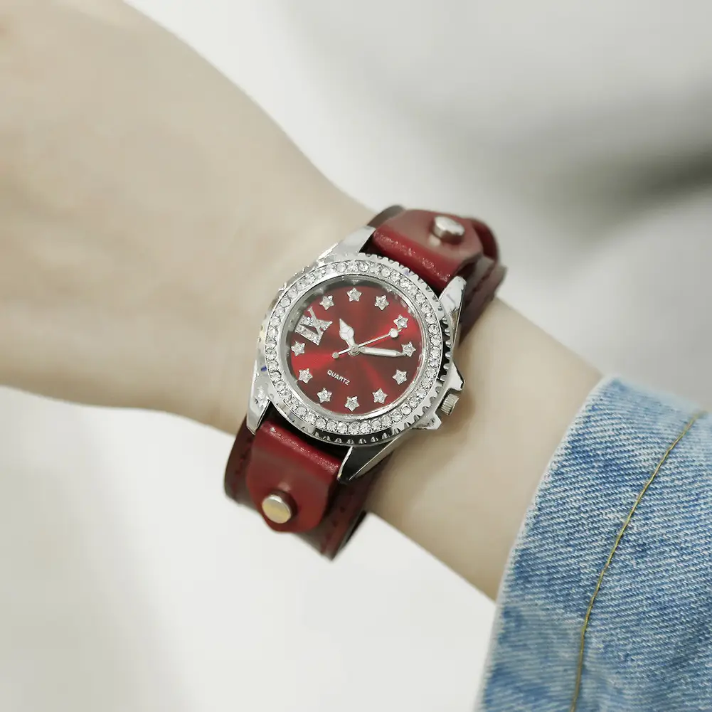 Green Rhinestone Women's Quartz Watch with Leather Strap — feature 11